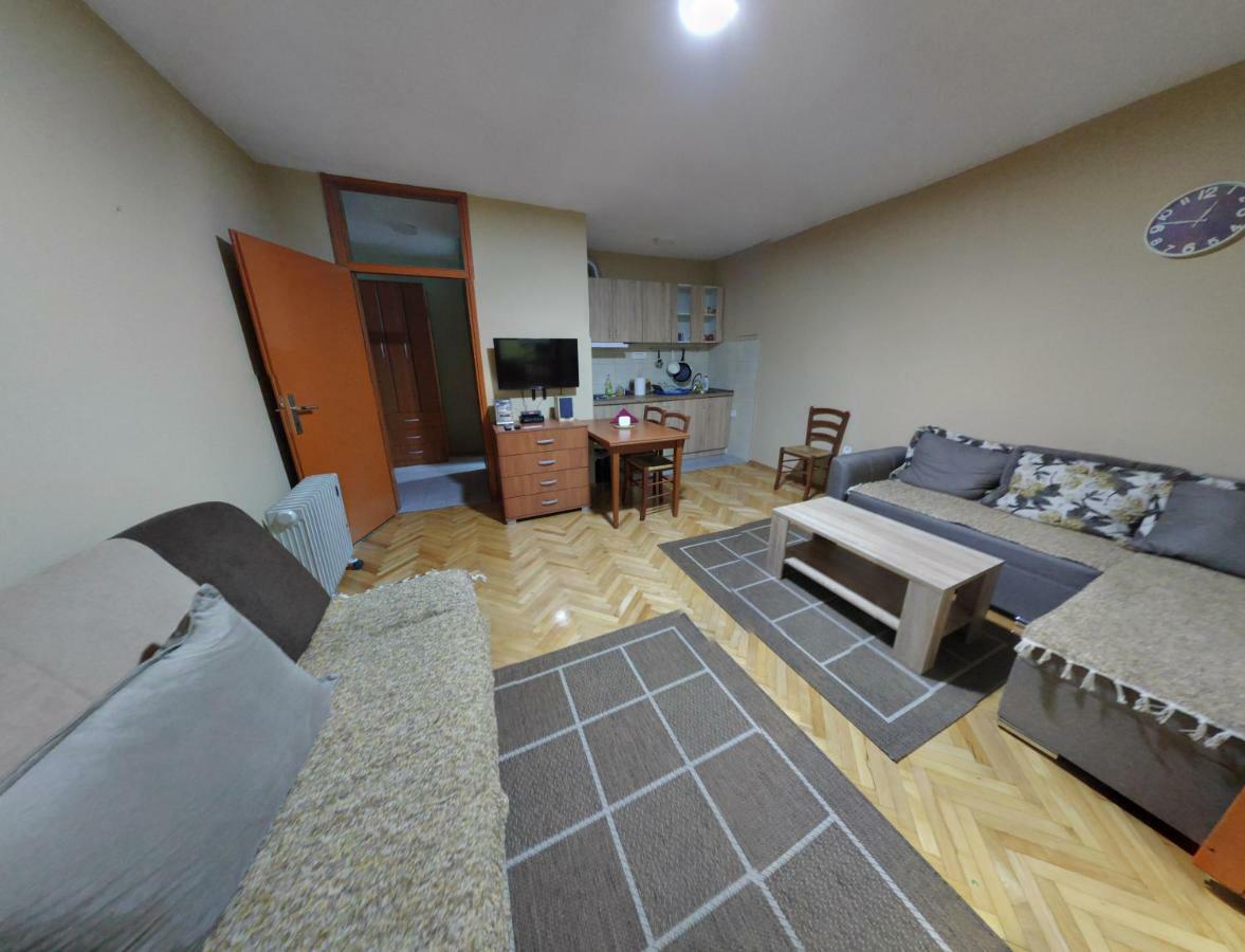 Malo Brdo Apartman Podgorica Kültér fotó