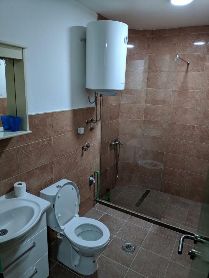 Malo Brdo Apartman Podgorica Kültér fotó